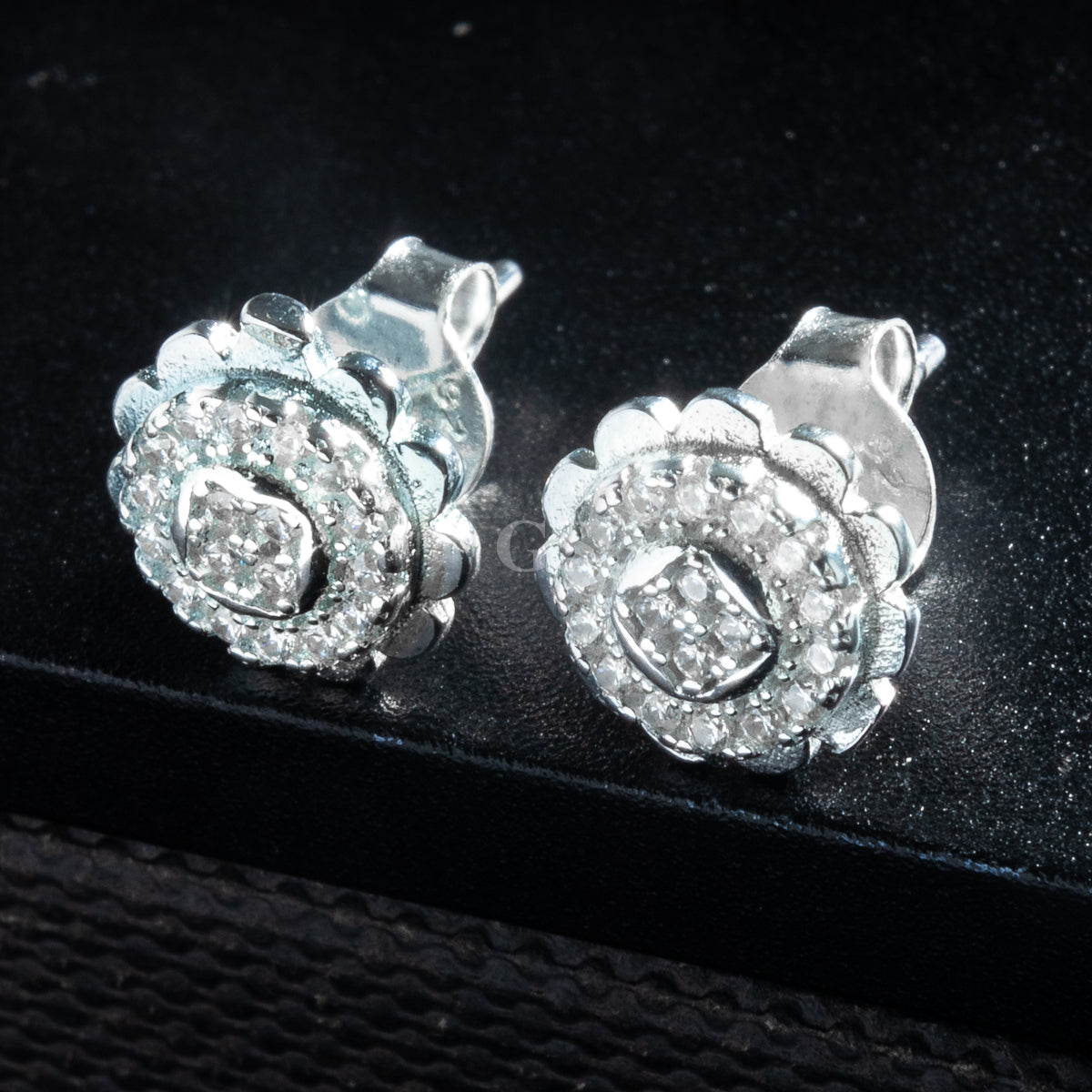 Silver Sunflower I Stud