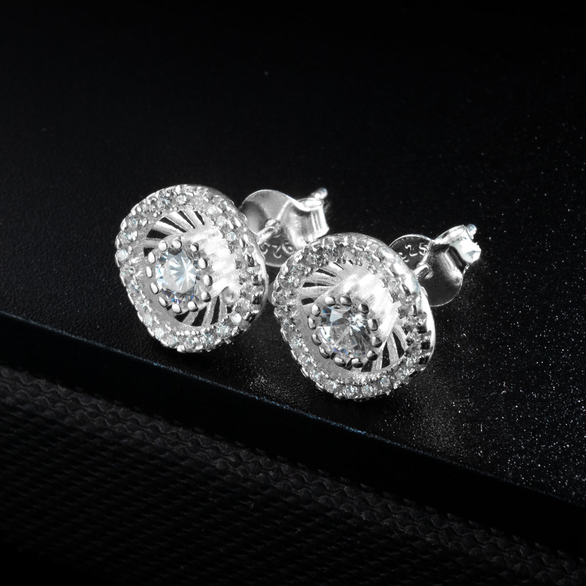 Silver Winter Stud