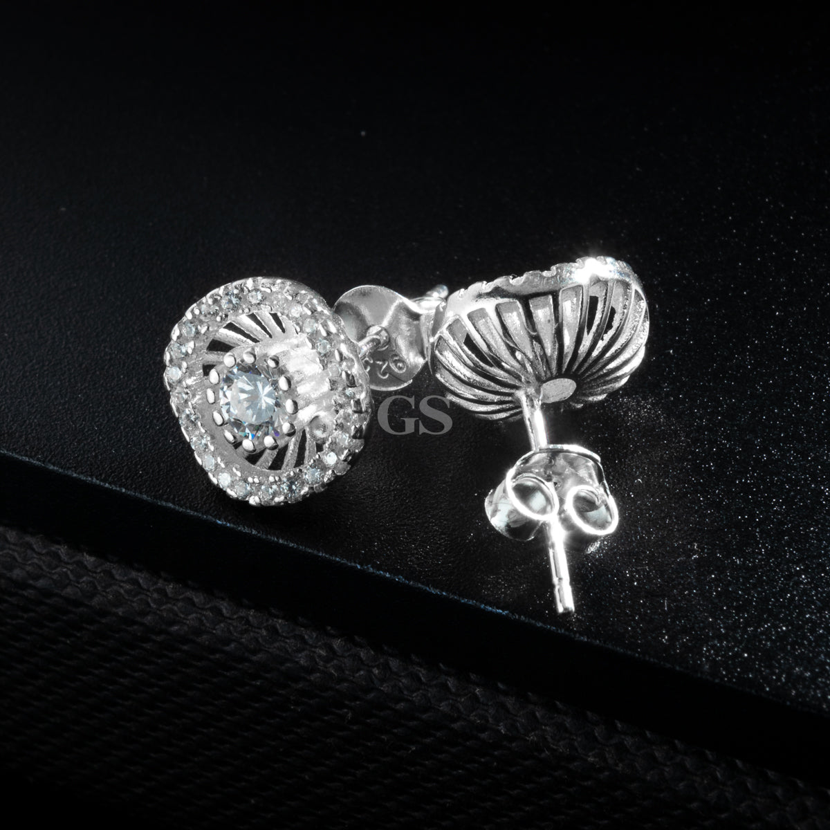 Silver Winter Stud