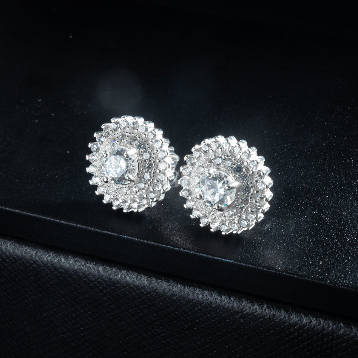 Silver Glacier Round Stud