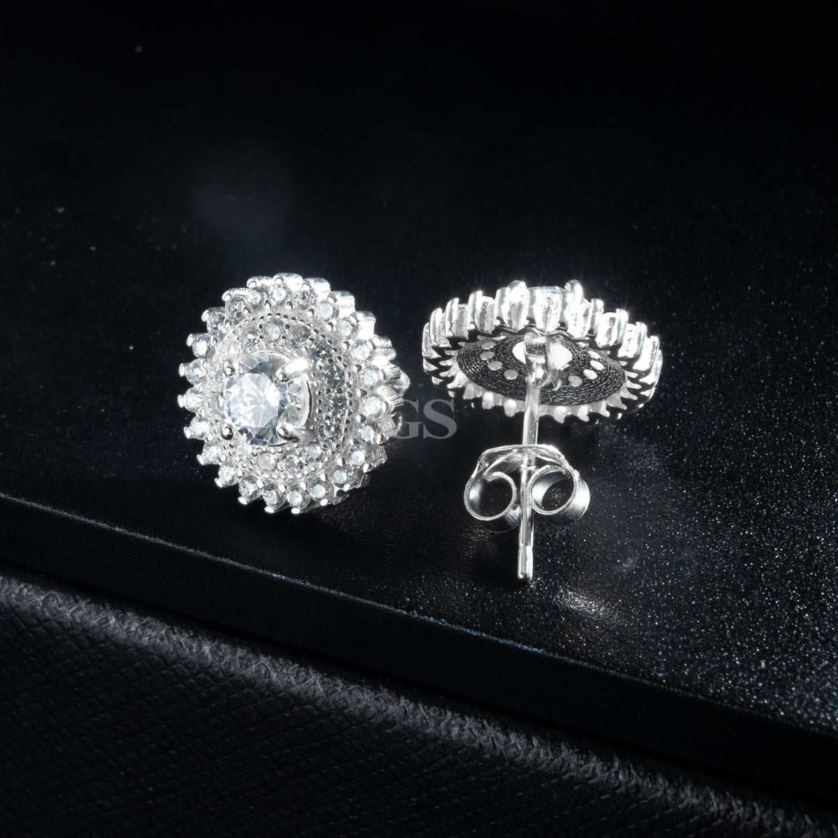 Silver Glacier Round Stud