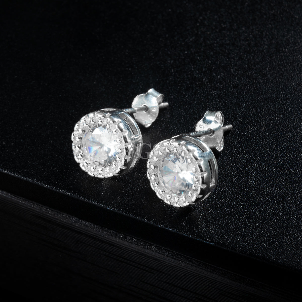 Silver Frost Stud