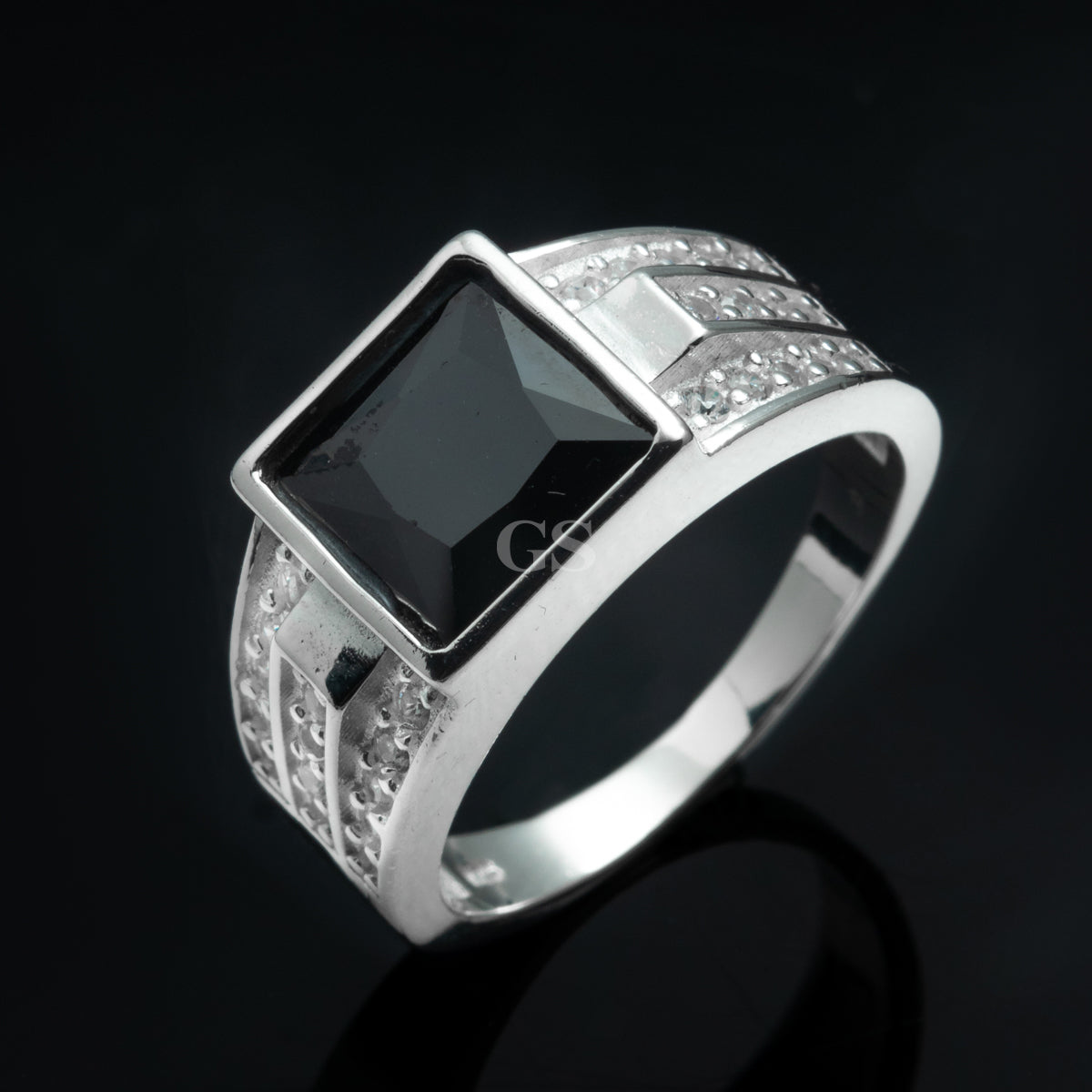 Silver Onyx Ring