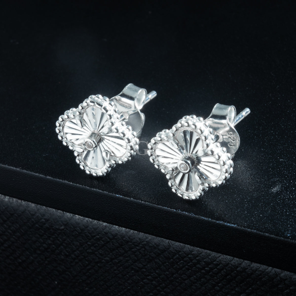 Silver Iced Clover Stud