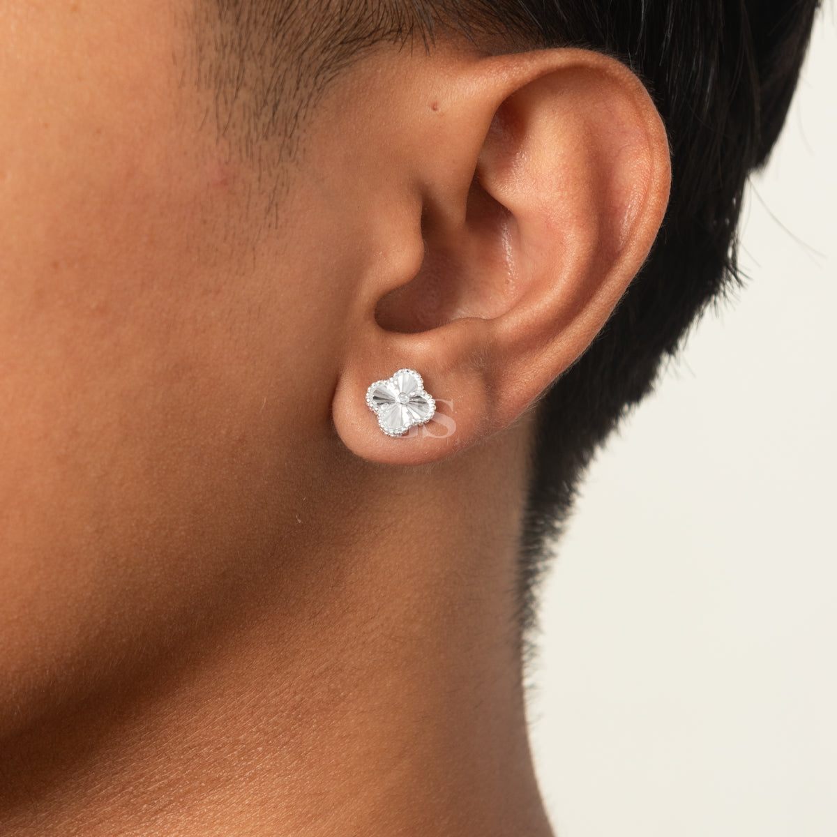 Silver Iced Clover Stud